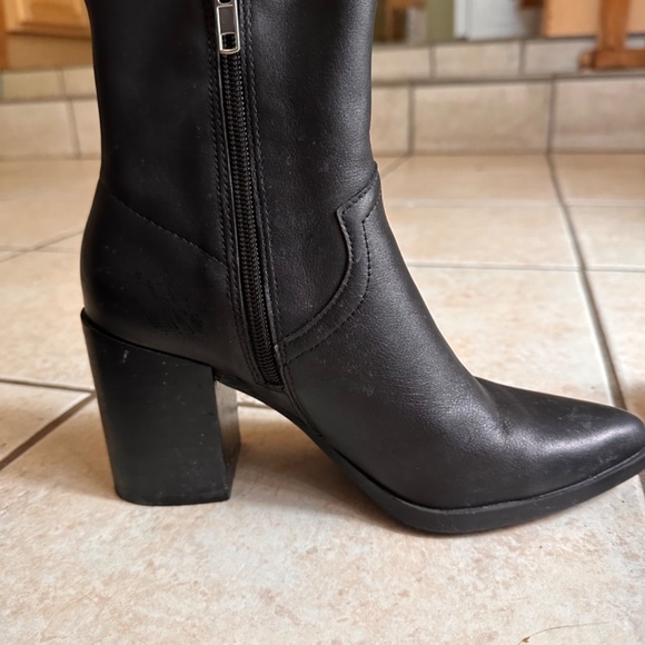 Steve Madden Calabria Bootie - Picture 4 of 5